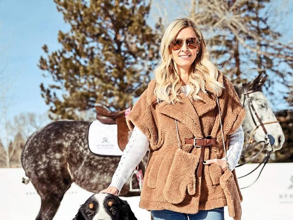 Ski Chic: How to Look Stylish and Cozy Whether You're on the Slopes or at Home